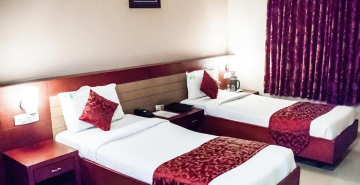 Hotel Green Palace Пондичери Екстериор снимка